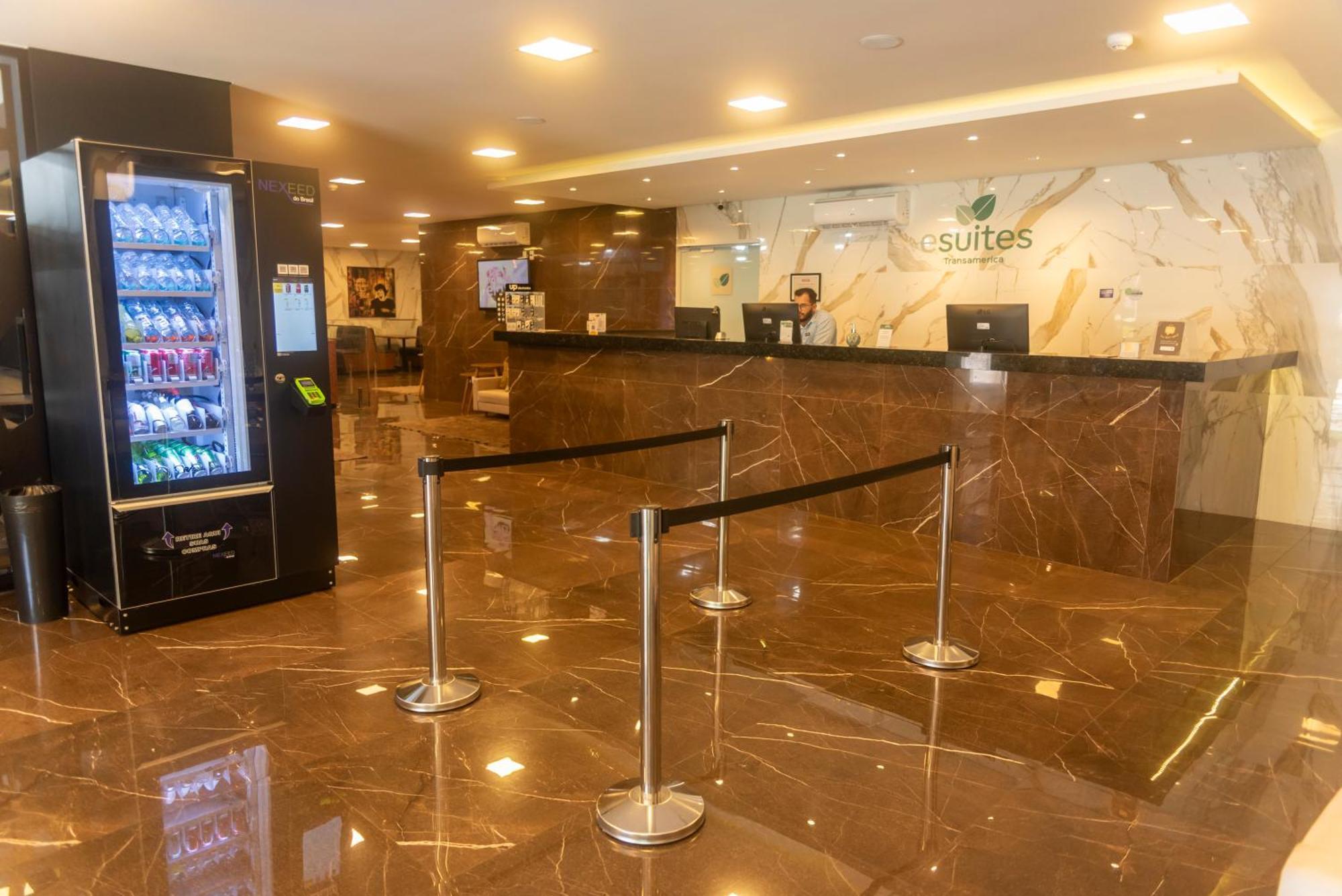 Esuites โซโรกาบา ภายนอก รูปภาพ